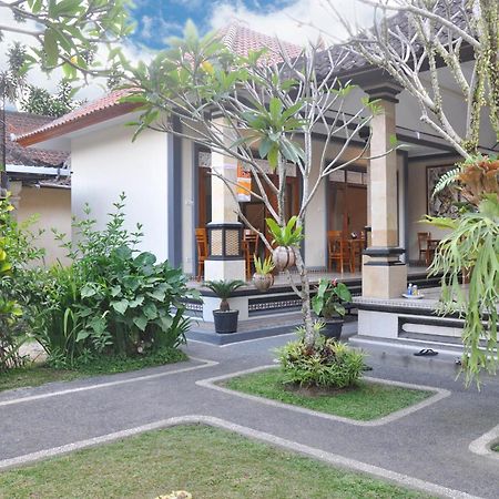 Dunung Sari Homestay Ubud Exterior foto